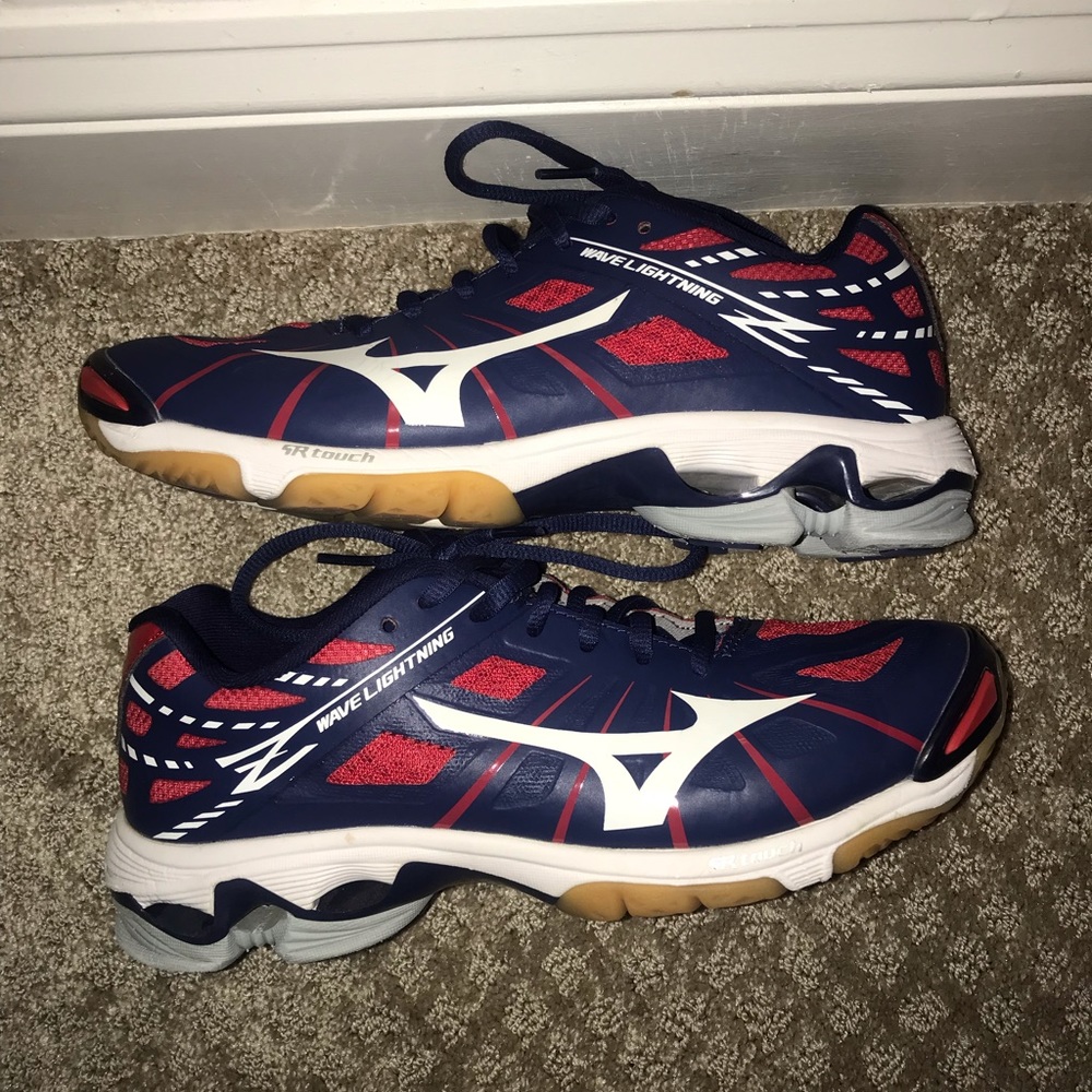 Mizuno Women’s Volleyball Shoes NEVER WORN 🇺🇸